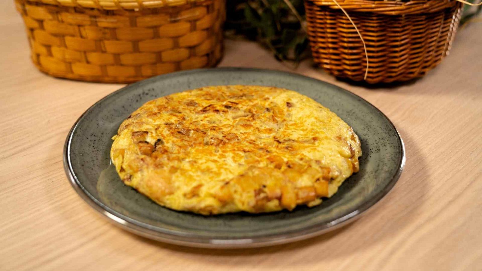 Receta tortilla de patatas | Menudos Torres