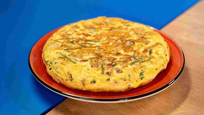 Receta de tortilla de patatas con espárragos trigueros