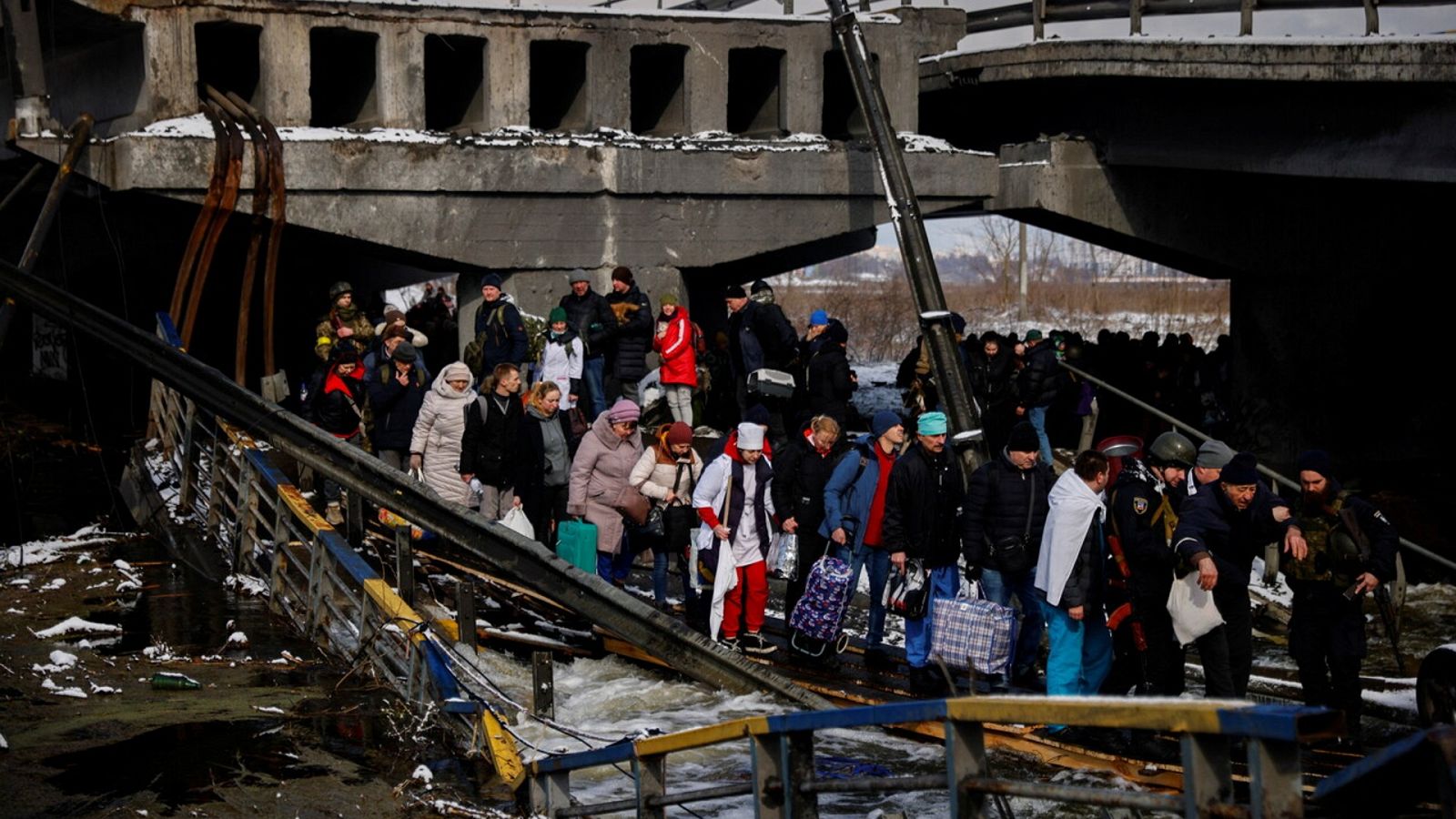 Rusia asegura que permitirá también hoy la apertura de corredores humanitarios - Ver ahora