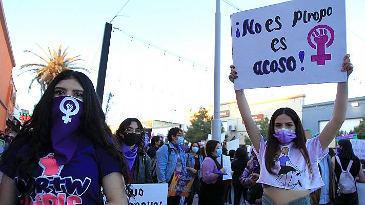 Las marchas de miles de mujeres por el 8M en la Ciudad de México: "Es difícil caminar sola con miedo"