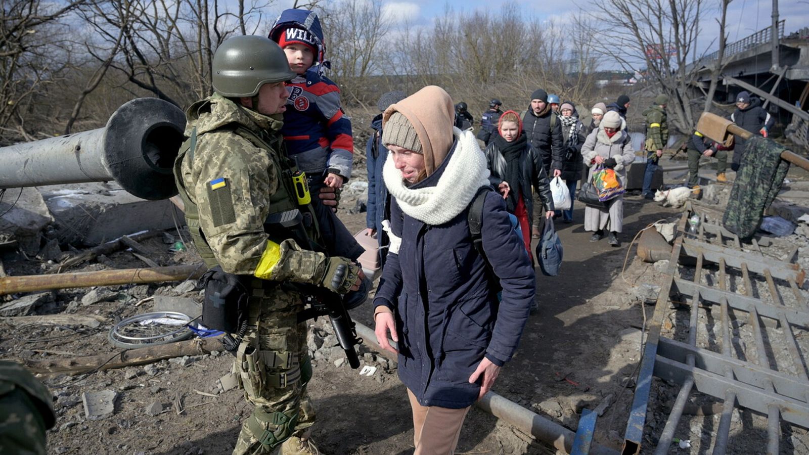 Guerra en Ucrania: Rusia y Ucrania abren corredores humanitarios