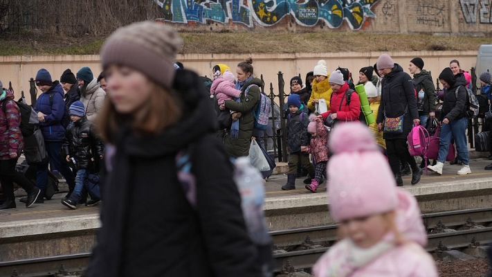 Ayuntamientos y particulares se vuelcan en ayudar a los refugiados ucranianos que llegan a España