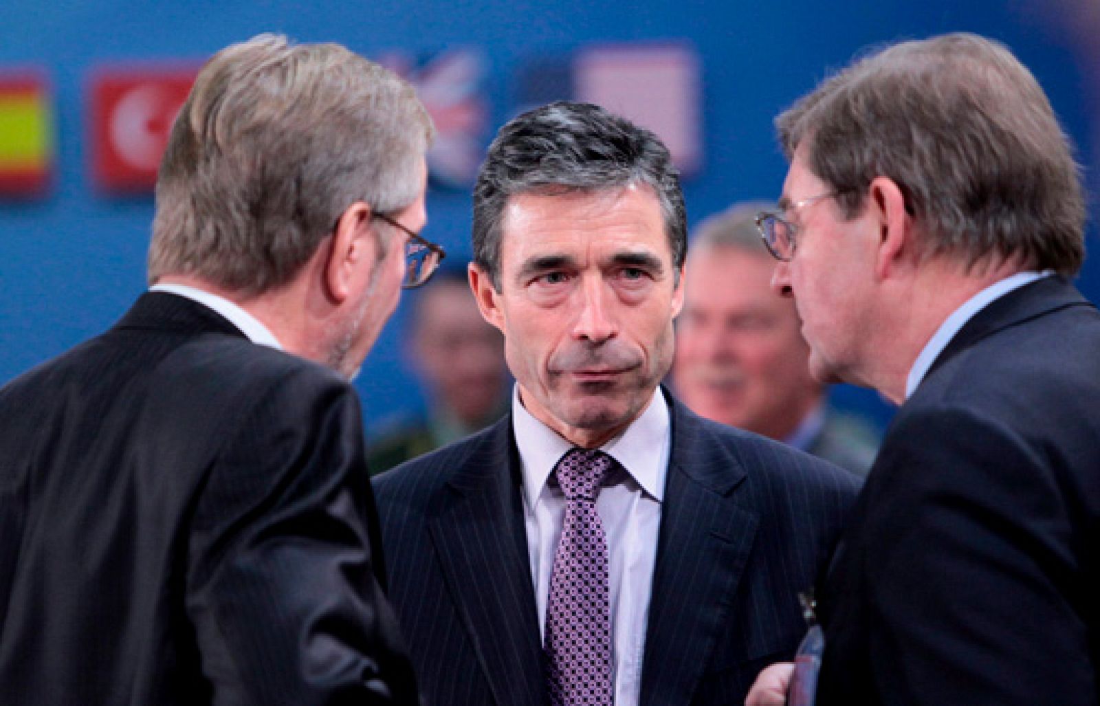 El secretario general de la OTAN, Anders Fogh Rasmussen, ha anunciado un refuerzo de 7.000 soldados a la misión de Afganistán como respaldo al aumento de tropas de EE.UU..  