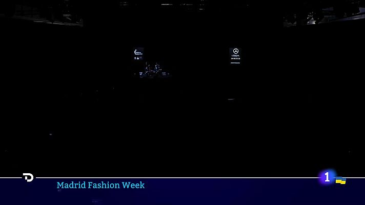 Telediario 1 - Pedro del Hierro inaugura la Madrid Fashion Week con un minuto de silencio por la guerra en Ucrania
