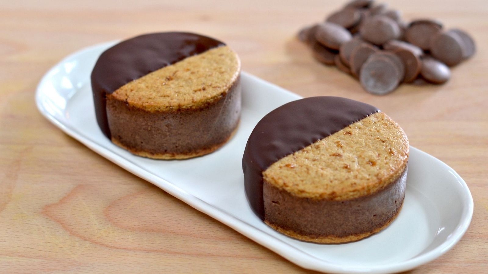 Menudos Torres - Receta saludable de sandwich helado de plátano y chocolate