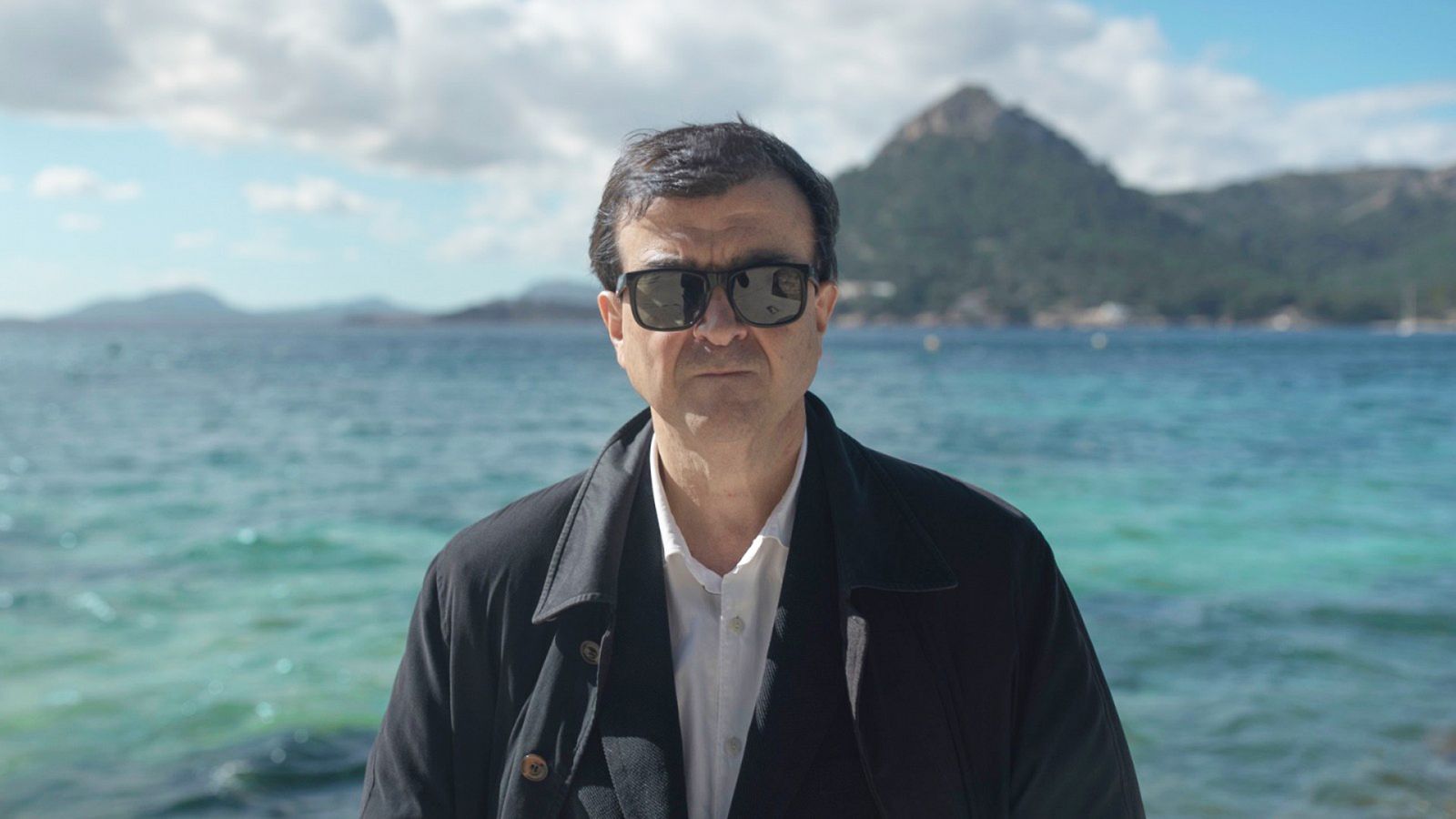 Javier Cercas pasea por Mallorca con Página Dos