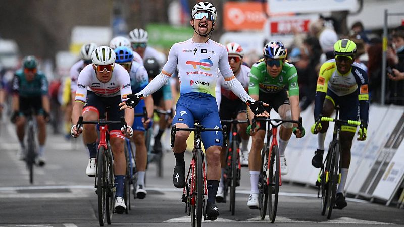 Mathieu Burgaudeau sorprende y gana la 6ª etapa de París-Niza  -- Ver ahora