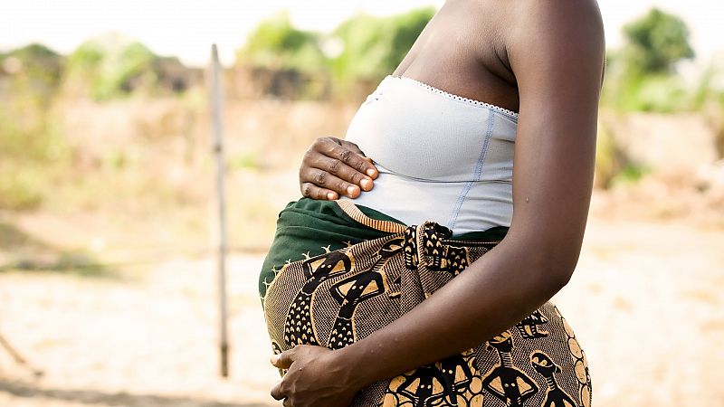 Aumentan los embarazos en menores africanas tras el confinamiento