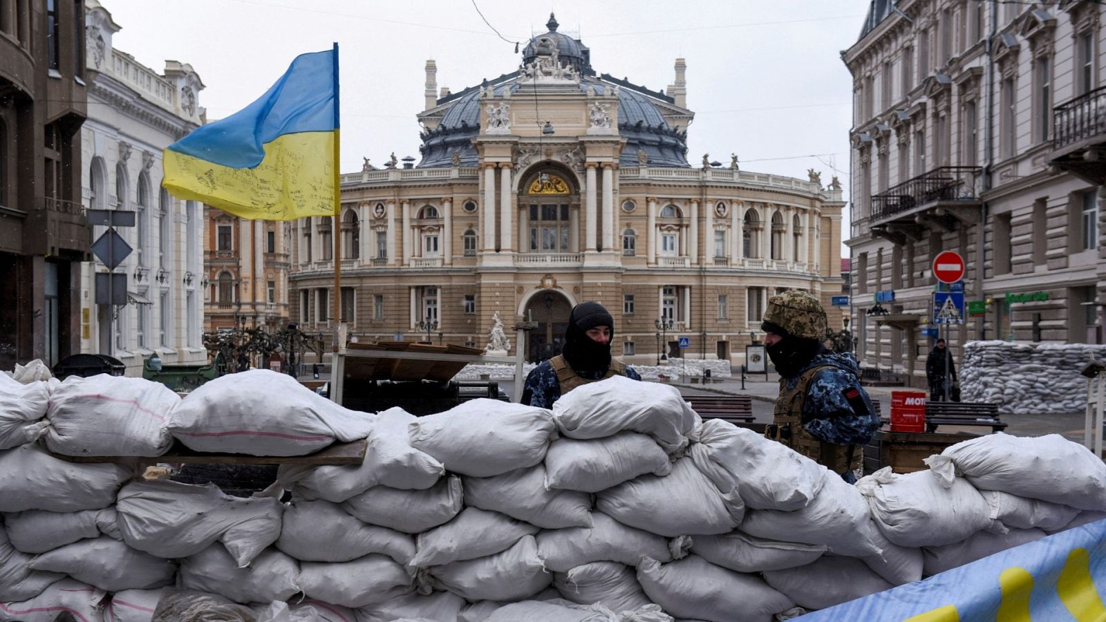 La ciudad de Odesa se prepara ante la llegada de las tropas rusas