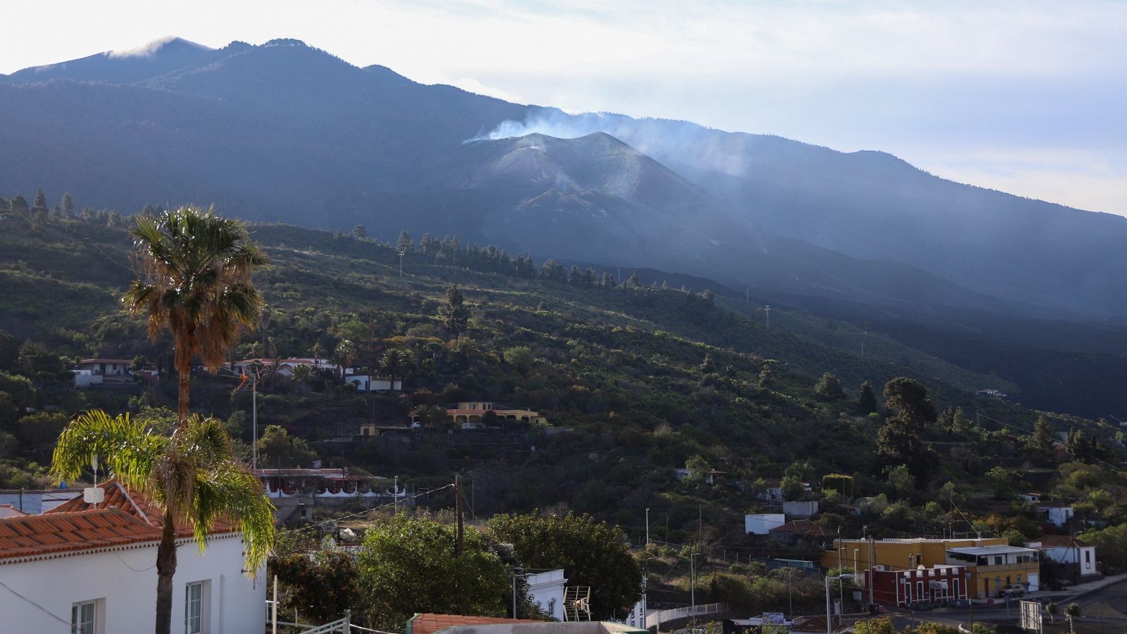 Las ayudas para vivienda a los afectados por el volcán de La Palma suben hasta 100.000 euros