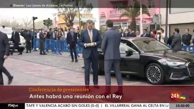 El rey se hace la foto de familia con Sánchez y los presidentes autonómicos con la única ausencia de Aragonès
