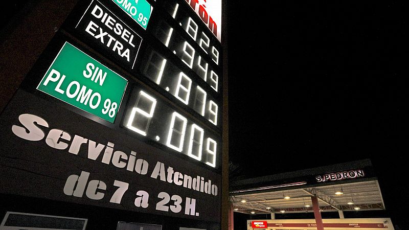 El precio del combustible obliga a los españoles a cambiar sus hábitos de transporte