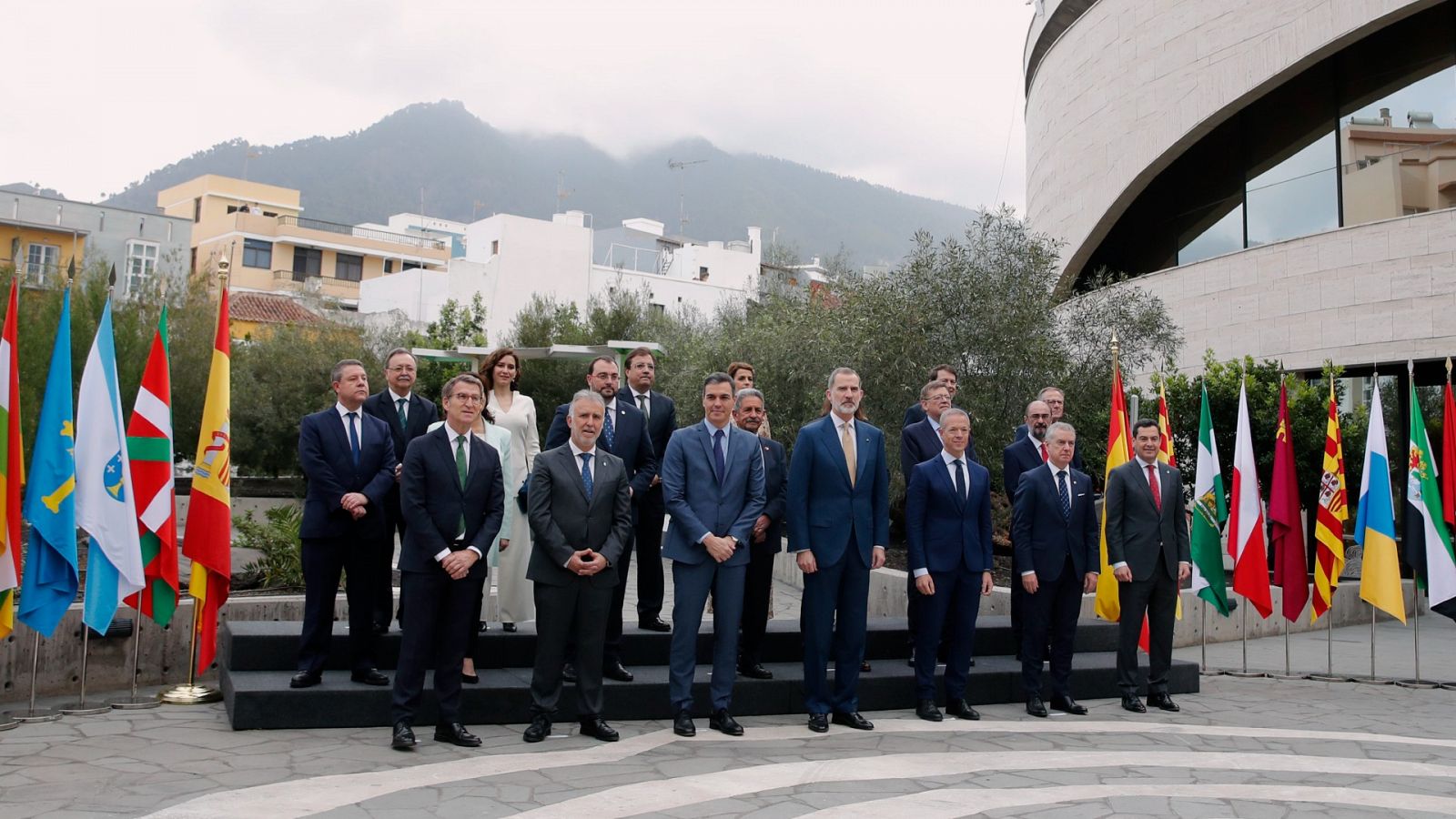 Los 'barones' del PP piden a Sánchez una bajada de impuestos