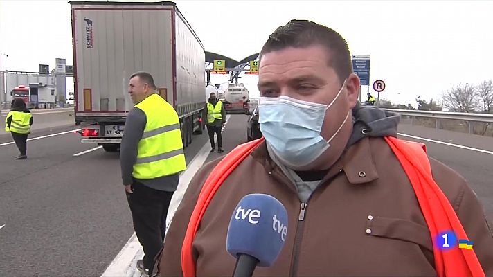 L'Informatiu - Poques repercussions durant la vaga indefinida dels transportistes