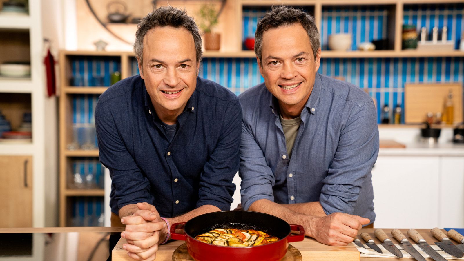 Menudos Torres - A la francesa - ver ahora