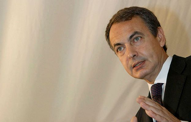 - Zapatero elogia la Constitución
