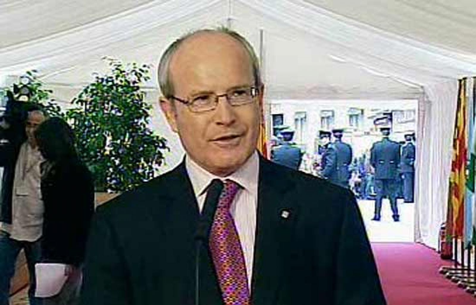 Montilla: "Yo sí defiendo al Constitucional" | Ver