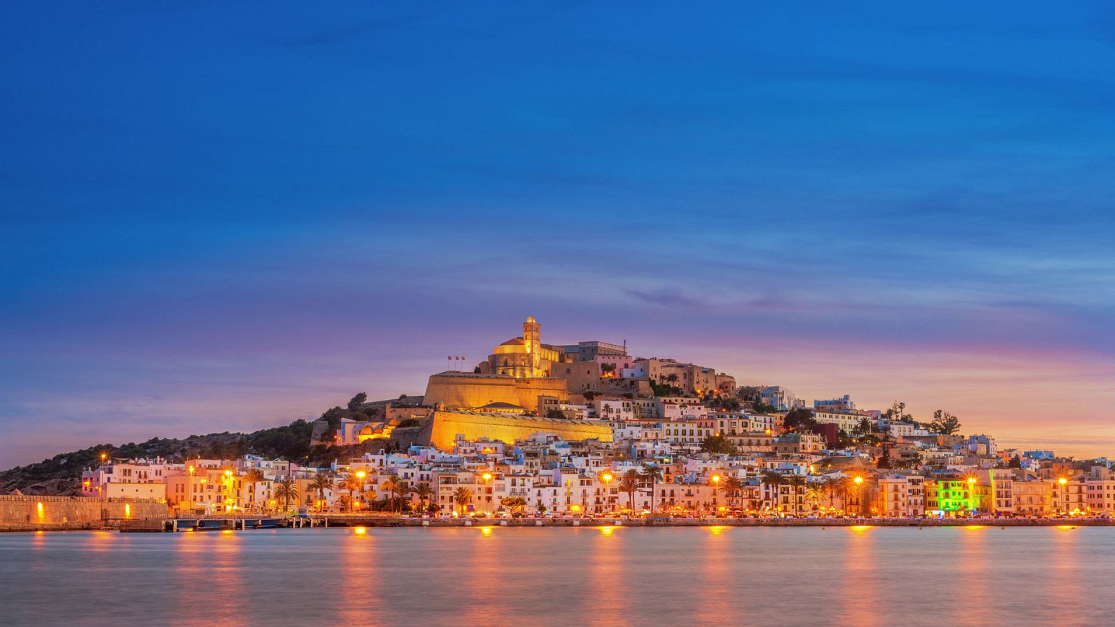 Ciudades para el Siglo XXI - Ibiza - Formentera, sueño, realidad y pinos - Ciudades para el siglo XXI | Ver