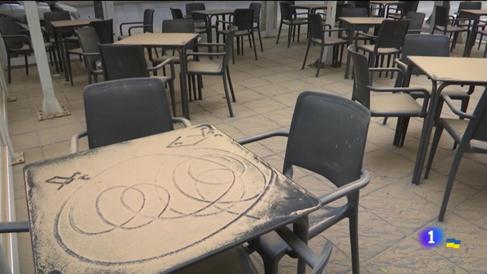 La calima no deja de caer en Almería - Ver ahora