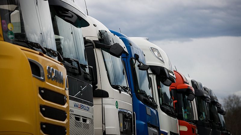 Los transportistas vuelven a la calle en la segunda jornada de huelga