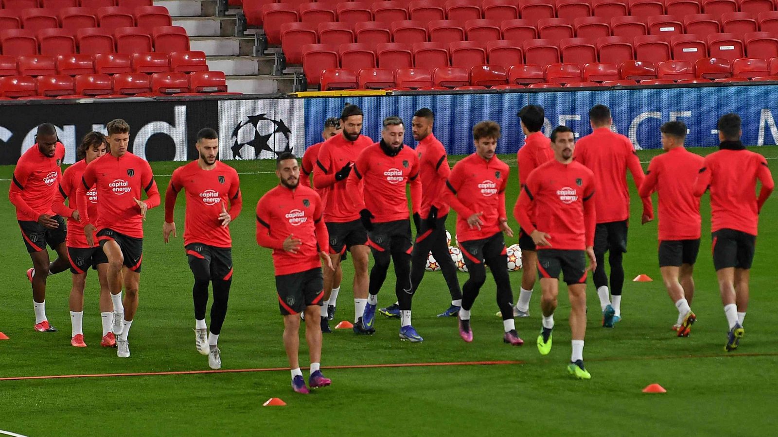 El Atlético se juega los cuartos de Champions ante el United | Ver