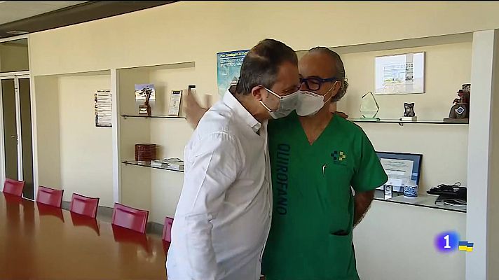 Operan un tumor cerebral con el paciento despierto