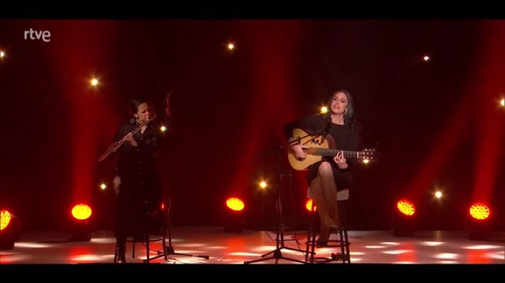 Las tres puertas - Actuación de María Peláe