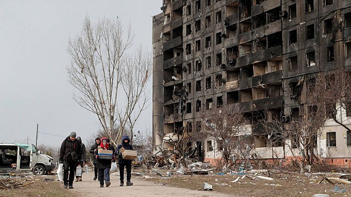 Telediario 2 - Rusia estrecha el cerco por el este de Kiev