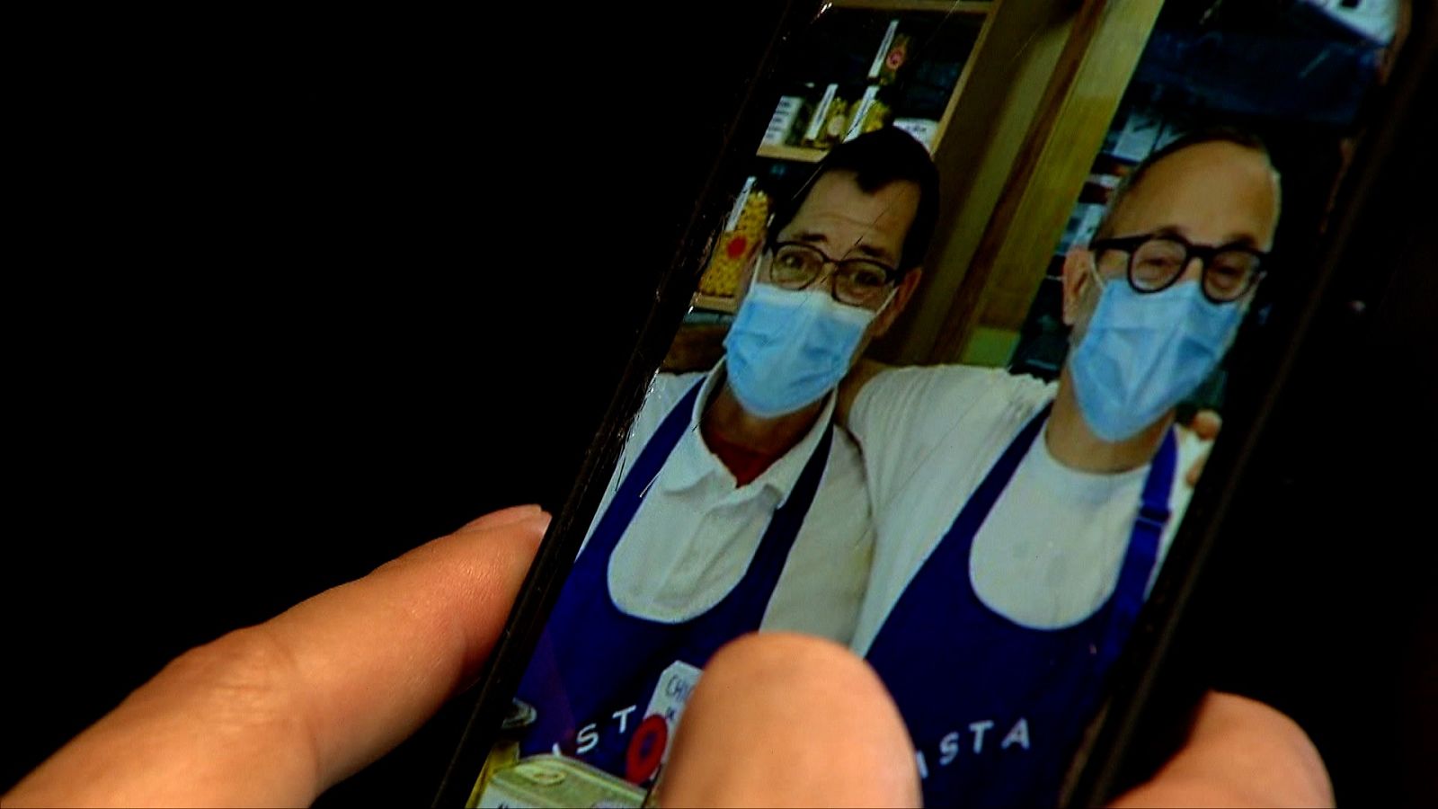 Cámara abierta -  Unmismoequipo.com, La conquista de Tinder (Jimena Sabadú) y reporteros RTVE en Ucrania - ver ahora