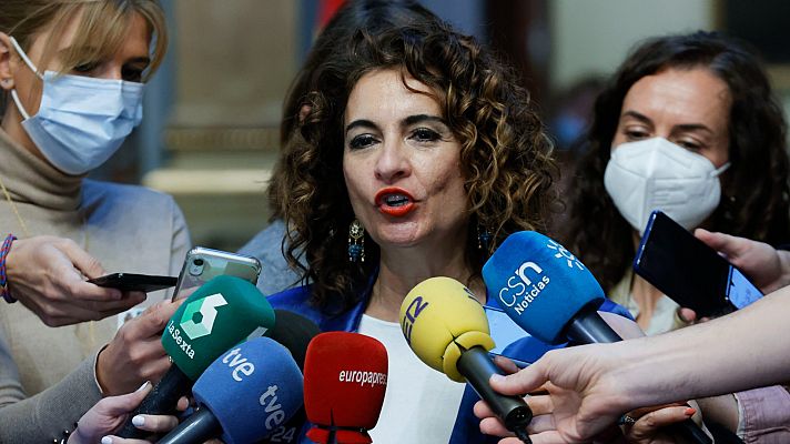 Informativo 24h - Montero, sobre el paro de transportistas: "No se puede utilizar la falta de suministros para chantajear al Gobierno"