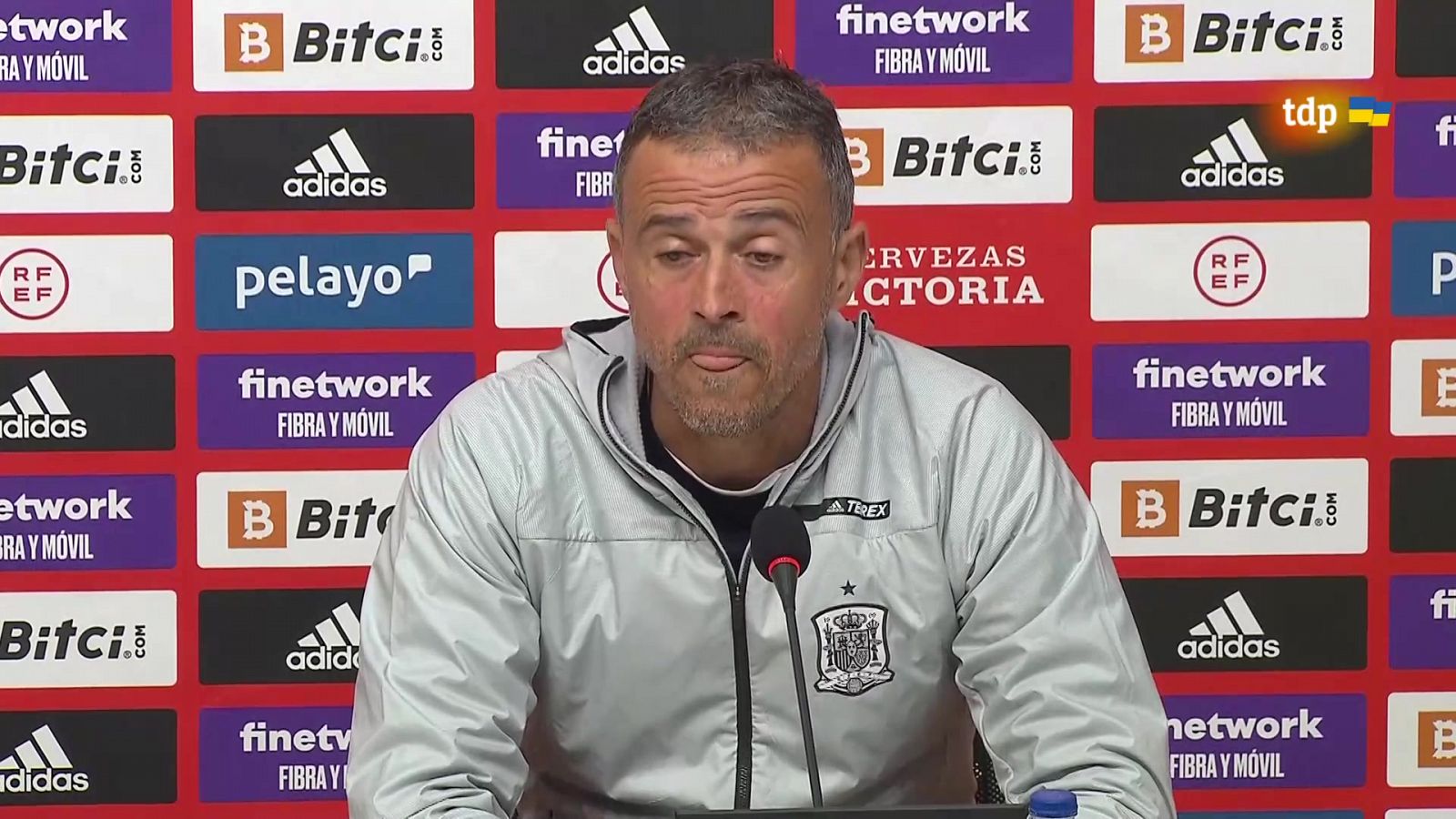 "Pedri está cansado de que le comparen con Iniesta" | Ver