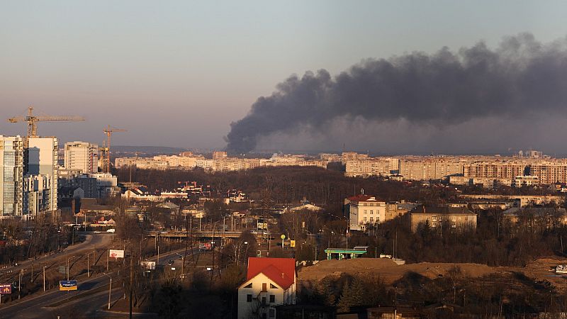 Rusia bombardea por primera vez Leópolis, en el oeste de Ucrania