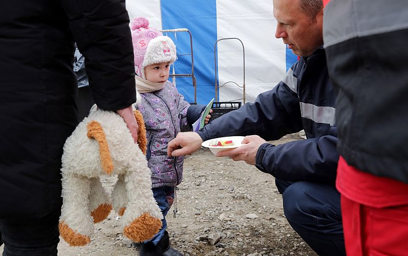 Los refugiados ucranianos empiezan una nueva vida en otros países
