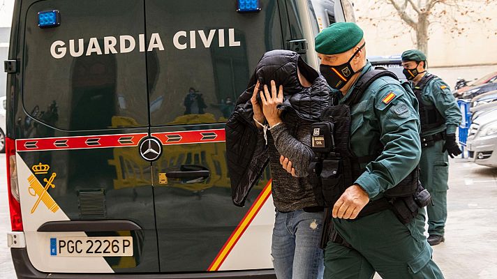 Telediario 1 - Prisión sin fianza para el acusado de matar una mujer tras embestir su coche en Barro, Pontevedra