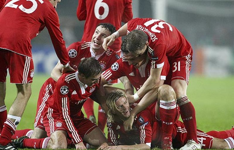 Chelsea, Manchester y Burdeos clasificados como primeros de grupo. Oporto, CSKA y Bayern pasan como segundos.