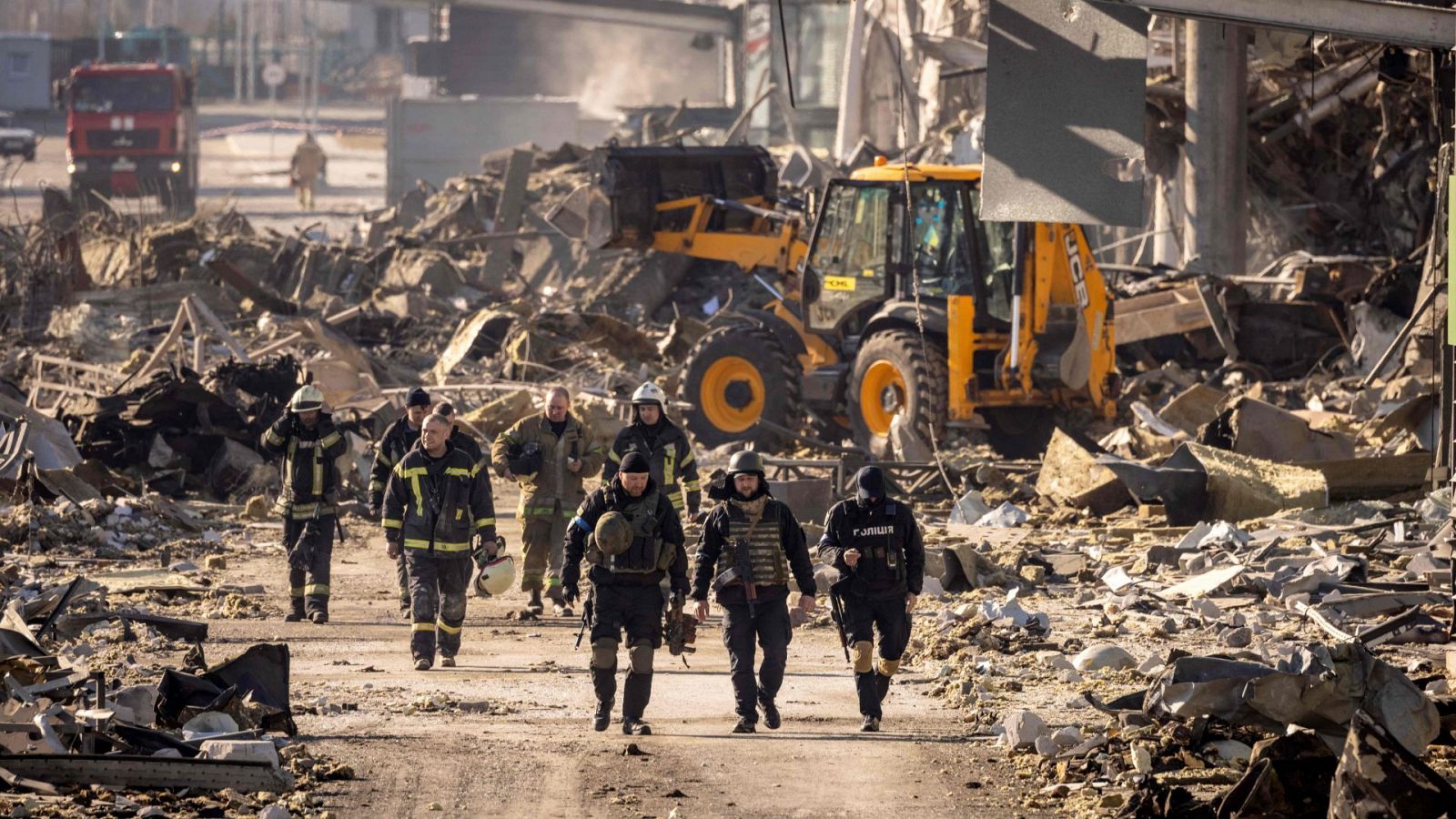 El bombardeo a un centro comercial deja ocho muertos en Kiev