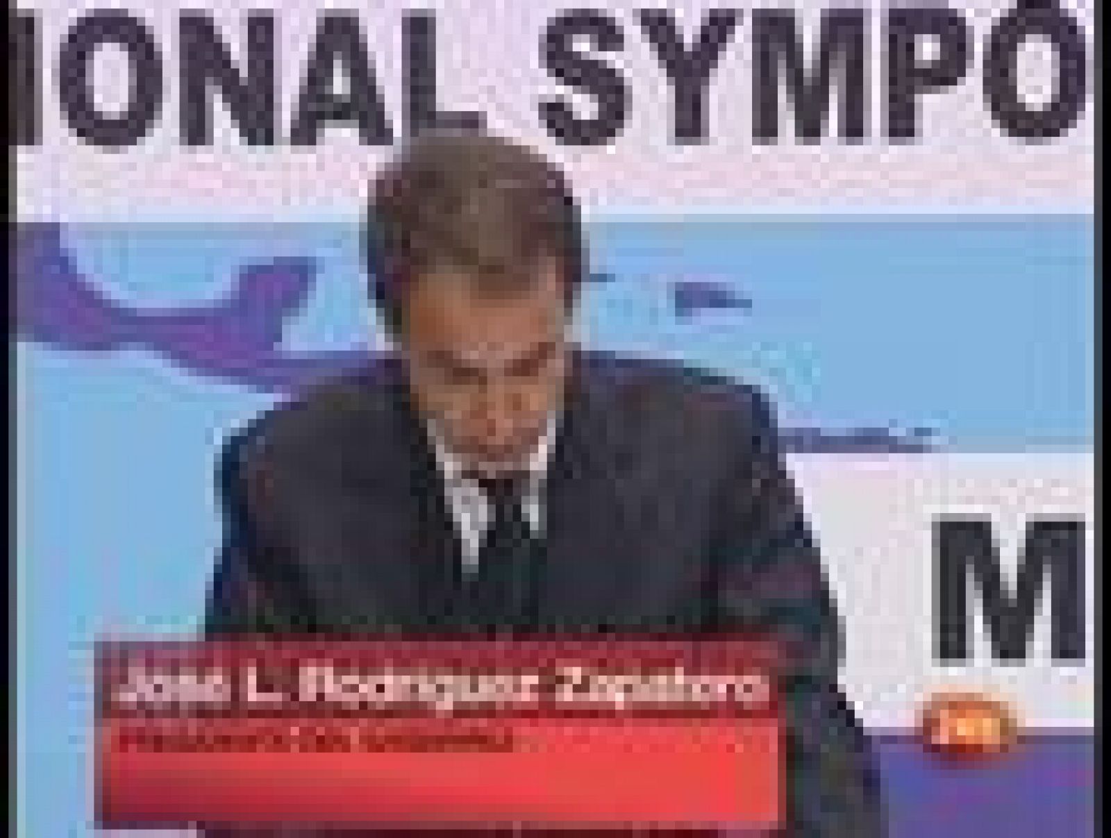 Zapatero elogia la labor de los cooperantes, especialmente su trabajo en África | Ver