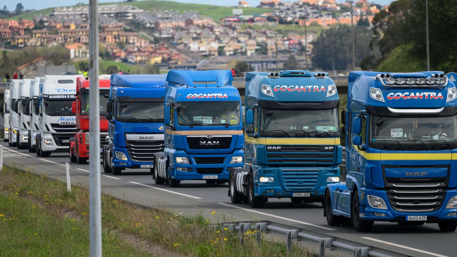 La oposición pide medidas inmediatas ante el paro de transporte