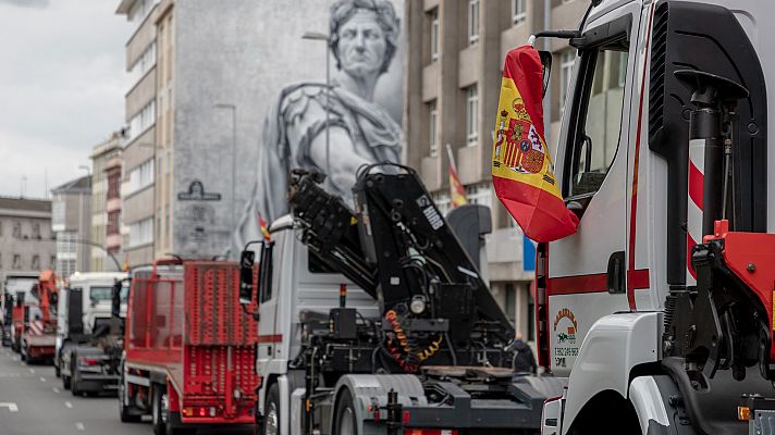 La huelga de transportistas sigue ganando apoyos y pone contra las cuerdas la actividad de la industria alimentaria