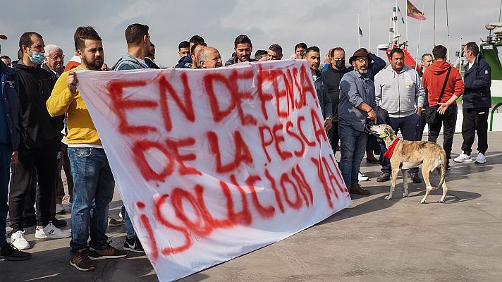 El sector pesquero deja de salir a la mar ante la subida del combustible