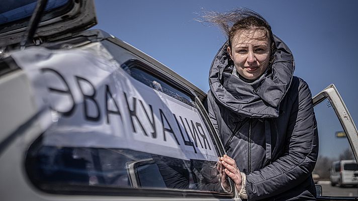 Regreso al infierno de Mariúpol: "Voy a evacuar a mis padres"