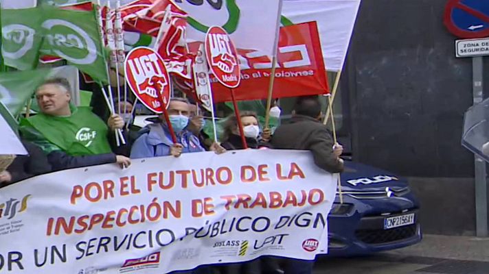 Telediario 2 - Los inspectores de Trabajo convocan su primera huelga