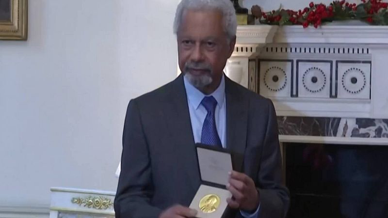 El Nobel de Literatura lamenta que la hospitalidad europea "no siempre se extienda" a otros pueblos