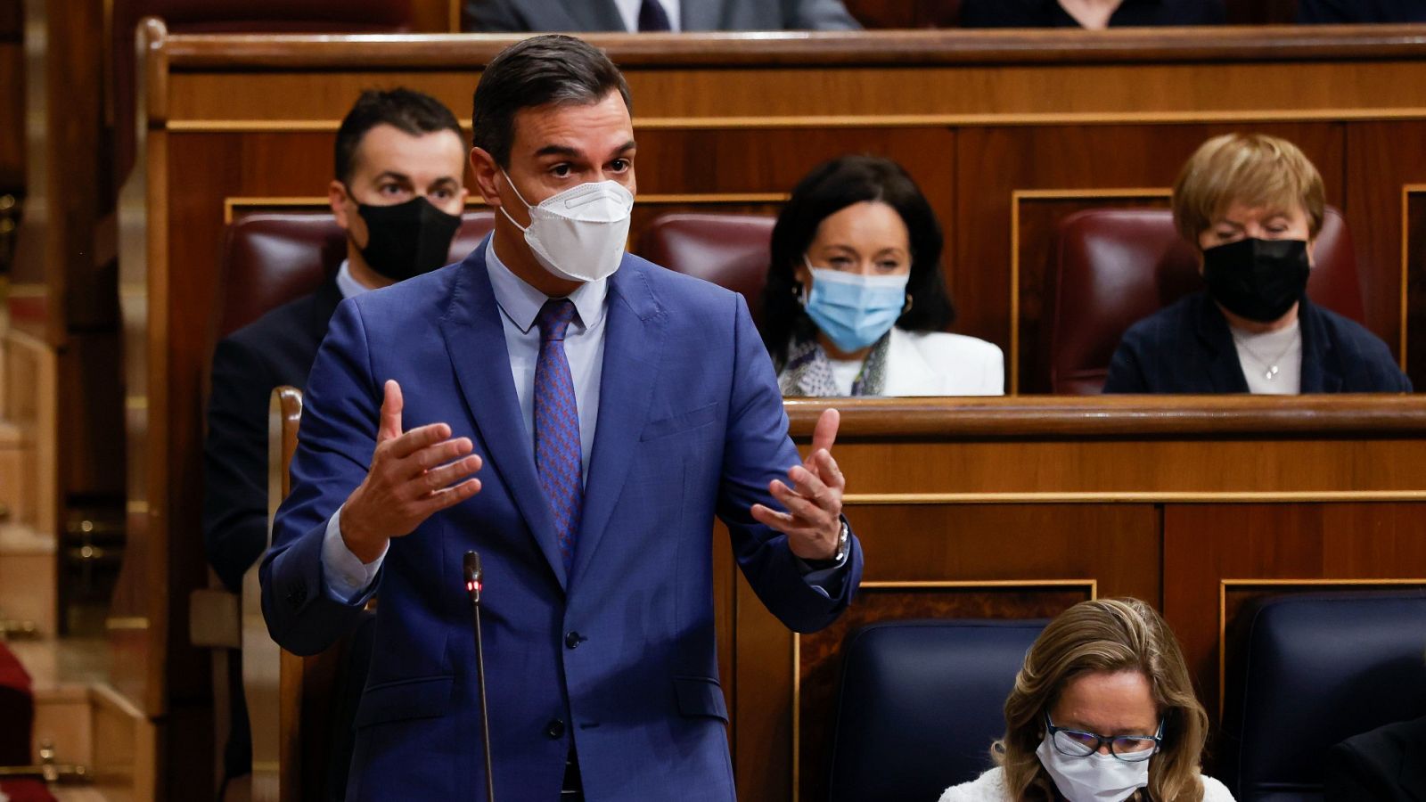 Sánchez se muestra "convencido" de que habrá un acuerdo con transportistas "esta semana" ante las críticas del PP por "no hacer nada"