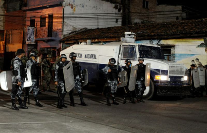  México negocia con Honduras el exilio de Zelaya