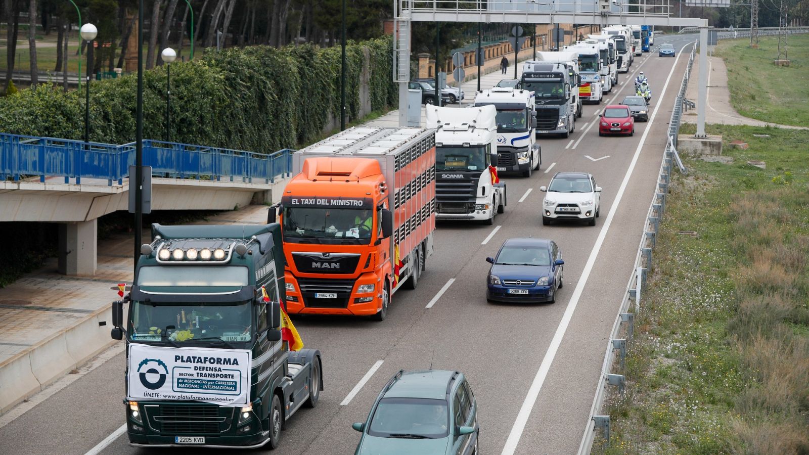 Los paros de los transportistas empiezan a afectar en la cadena de distribución