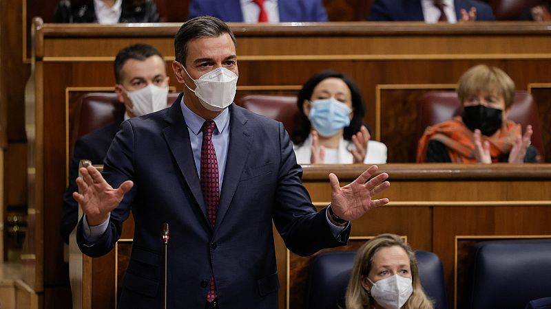 La oposición acusa al Gobierno de inacción y de escudarse en Europa para no tomar medidas ante la crisis