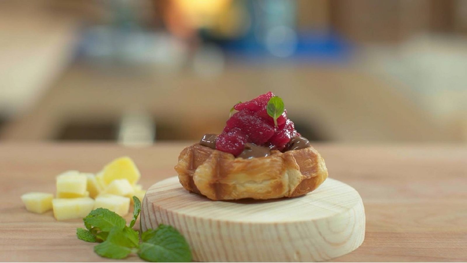 Menudos Torres - Receta de gofre de manzana y crema de chocolate