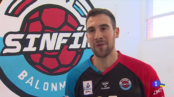 Telediario 2 - Molina vuelve al balonmano en Santander tras huir de Ucrania