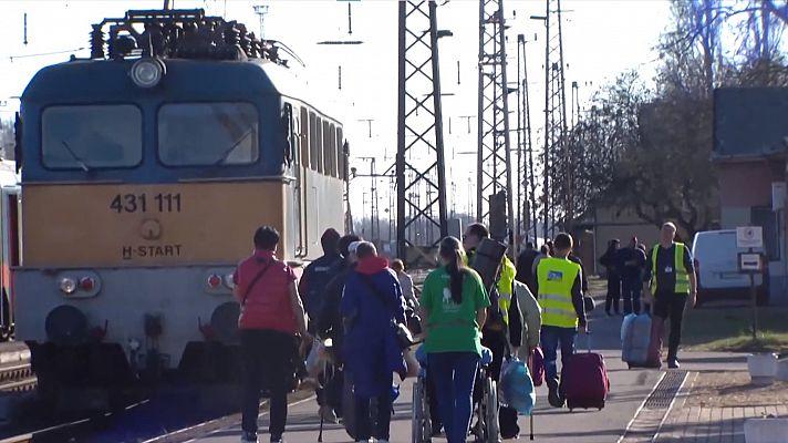 Refugiados en Hungría: 30 días de éxodo ininterrumpido